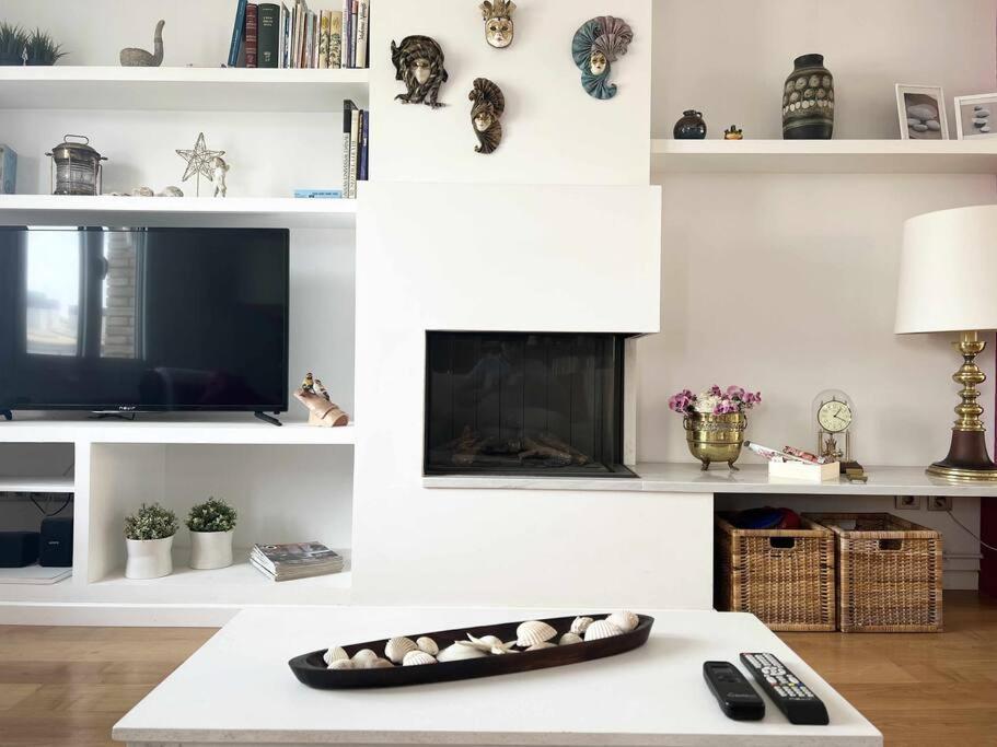 Moderno Y Amplio Apartamento En El Centro De Roses Bagian luar foto