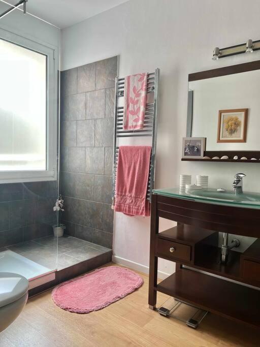 Moderno Y Amplio Apartamento En El Centro De Roses Bagian luar foto