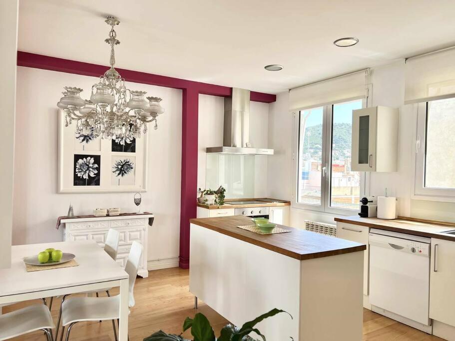 Moderno Y Amplio Apartamento En El Centro De Roses Bagian luar foto