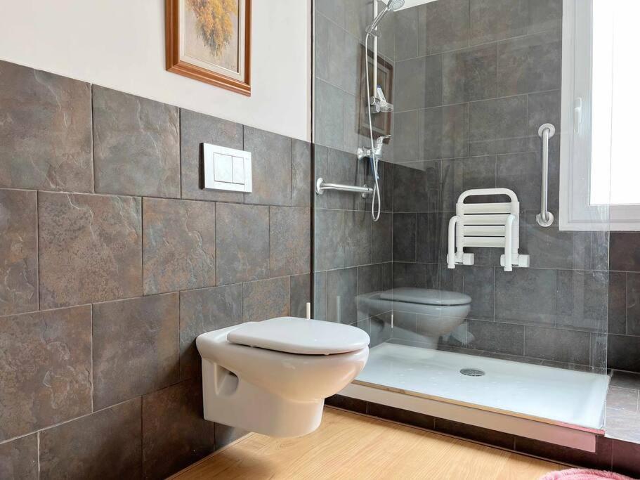 Moderno Y Amplio Apartamento En El Centro De Roses Bagian luar foto