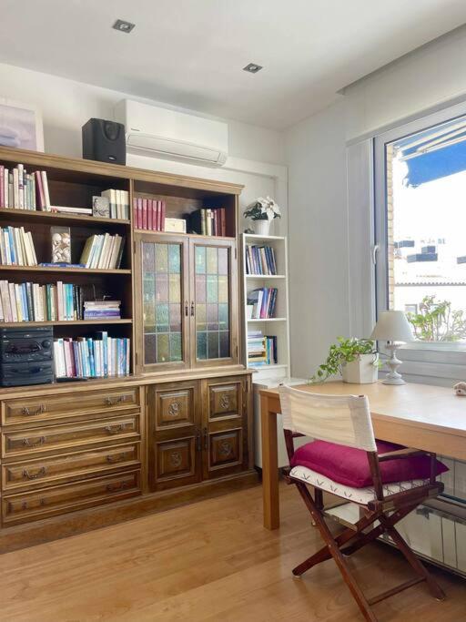Moderno Y Amplio Apartamento En El Centro De Roses Bagian luar foto